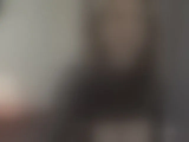 Live sex webcam photo for RoxySkyBlue #293696175