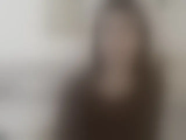 Live sex webcam photo for RoxySkyBlue #293773598