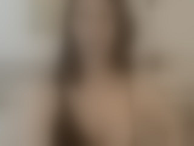 Live sex webcam photo for RoxySkyBlue #293784798