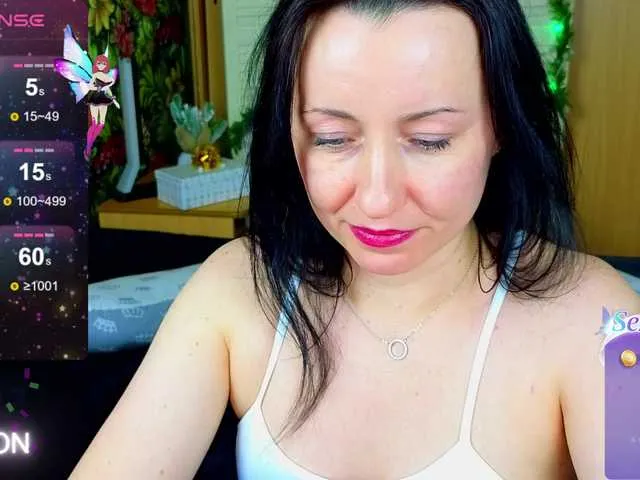 Live sex webcam photo for RoxyStar #290292272
