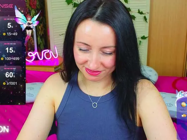 Live sex webcam photo for RoxyStar #290406044