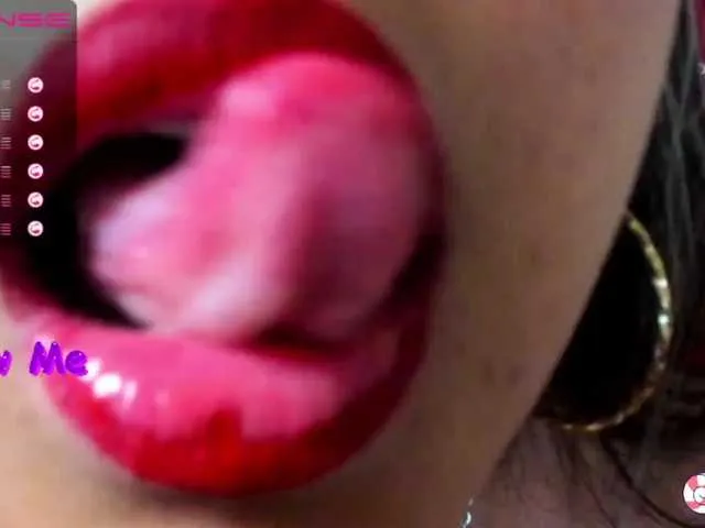 Live sex webcam photo for Roxybitch #272318734