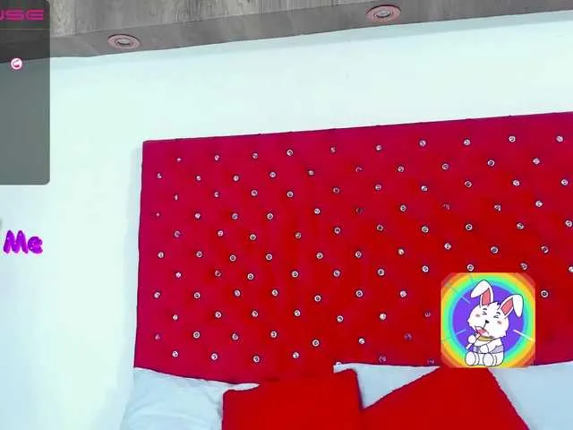 Live sex webcam photo for Roxybitch #272990646