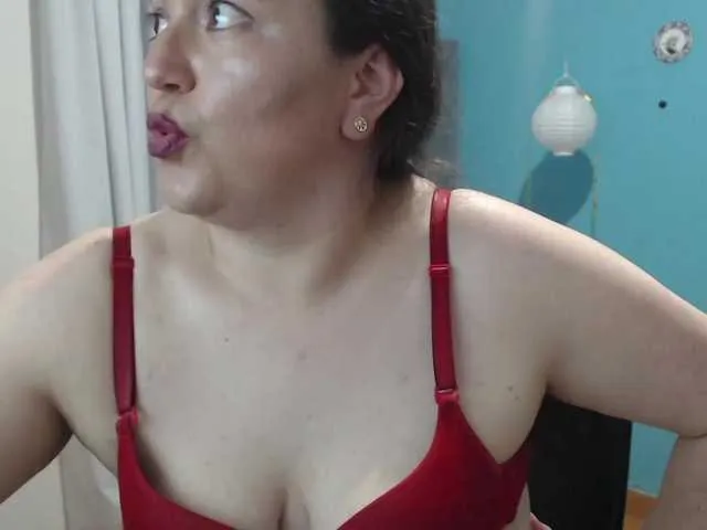 Live sex webcam photo for Roxypalmer #274445729