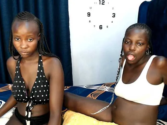 Live sex webcam photo for Royal309 #290627488