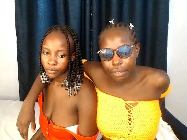 Live sex webcam photo for Royal309 #290701740
