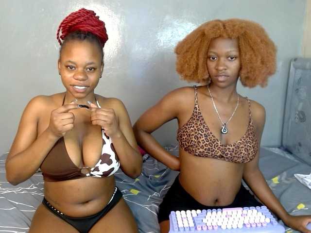 Live sex webcam photo for Royal309 #293992514