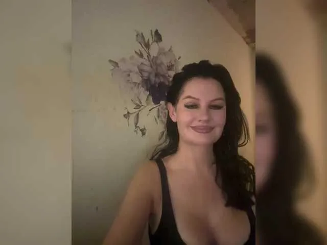 Live sex webcam photo for RoyalBreasts #292253229