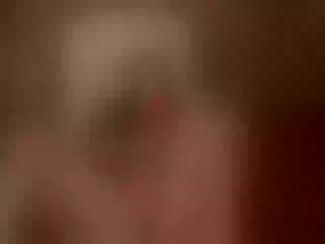 Live sex webcam photo for RoyalOnee #275859457