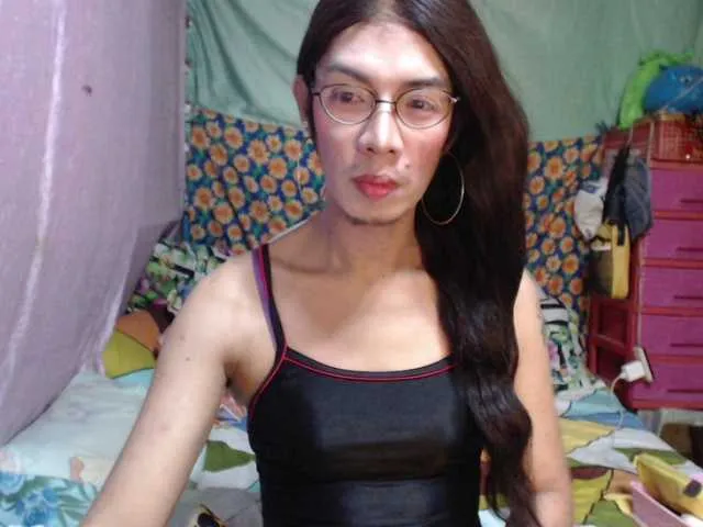 Live sex webcam photo for RoyalQUEEN4U #290233729