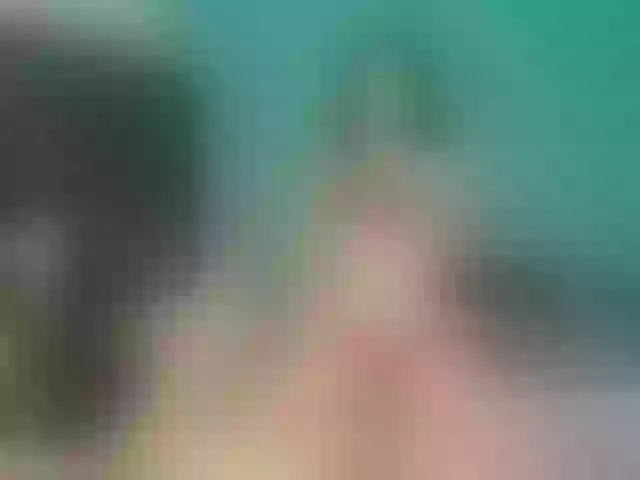 Live sex webcam photo for Royals-girl #276371421