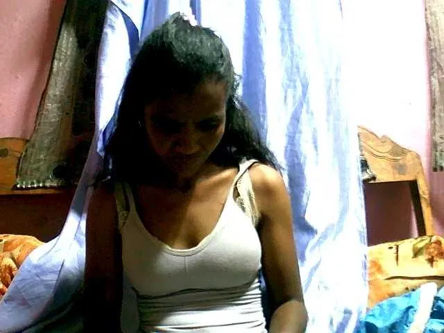Live sex webcam photo for Royblackhot #290726312