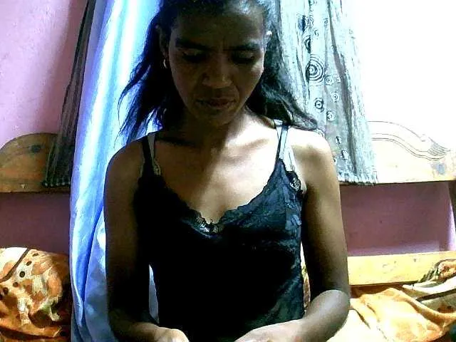 Live sex webcam photo for Royblackhot #290739276