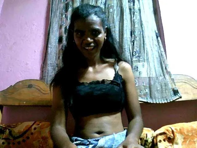 Live sex webcam photo for Royblackhot #290755672