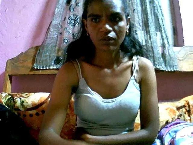 Live sex webcam photo for Royblackhot #290777951