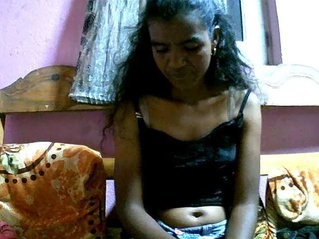 Live sex webcam photo for Royblackhot #290832719