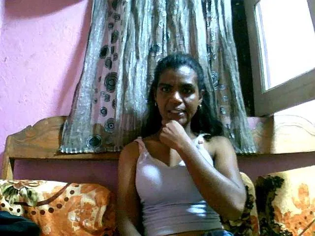 Live sex webcam photo for Royblackhot #290887094