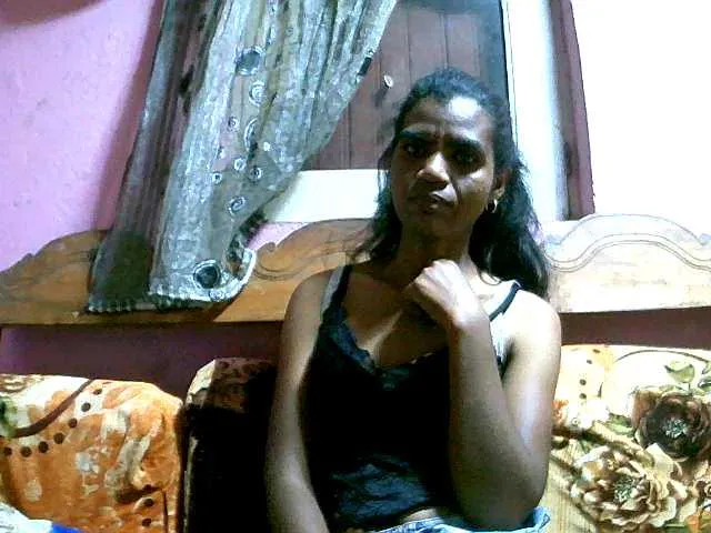 Live sex webcam photo for Royblackhot #290910345