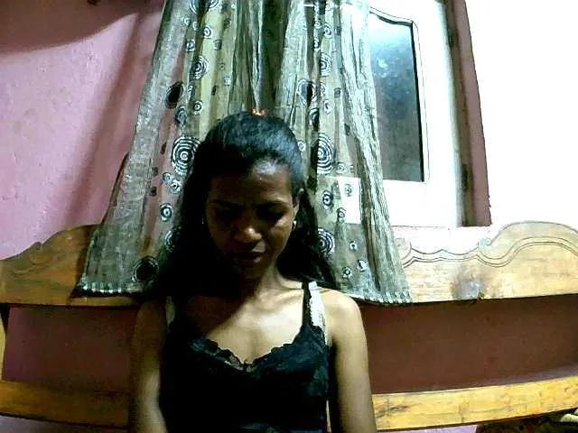 Live sex webcam photo for Royblackhot #290958211