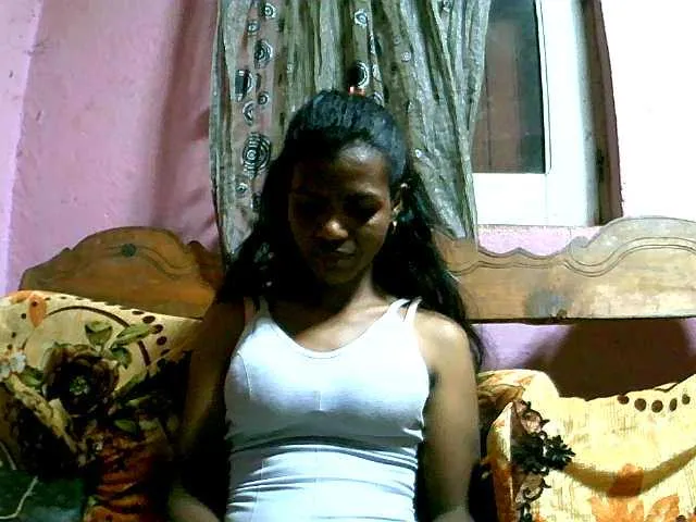 Live sex webcam photo for Royblackhot #290984017