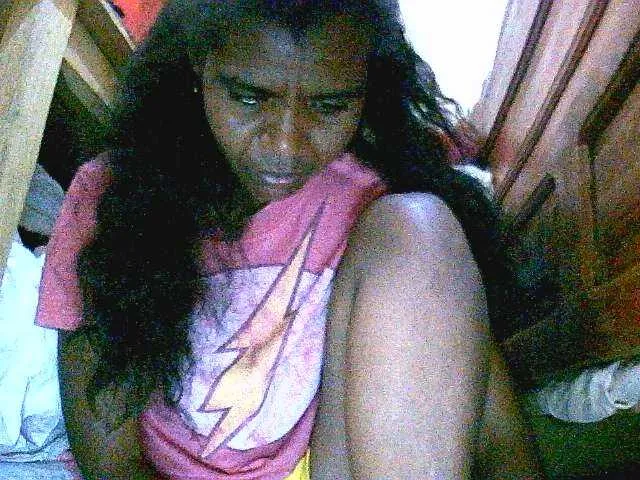 Live sex webcam photo for Royblackhot #291217756