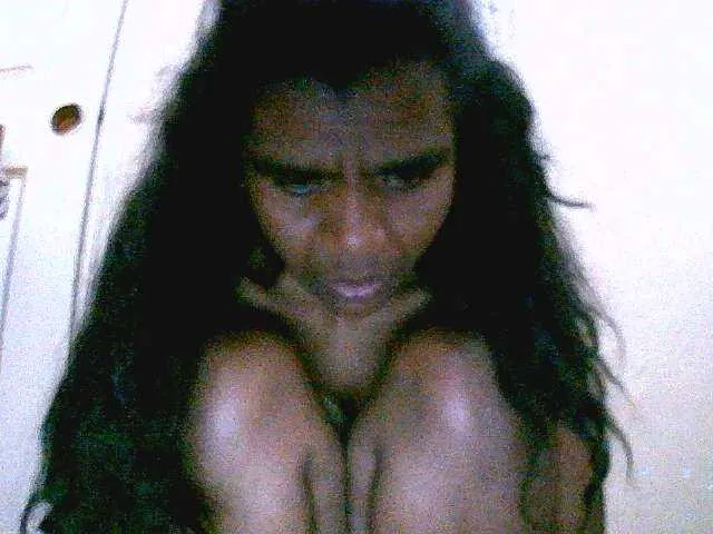 Live sex webcam photo for Royblackhot #291499683