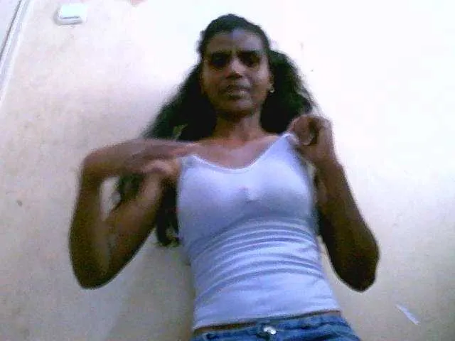 Live sex webcam photo for Royblackhot #291500818
