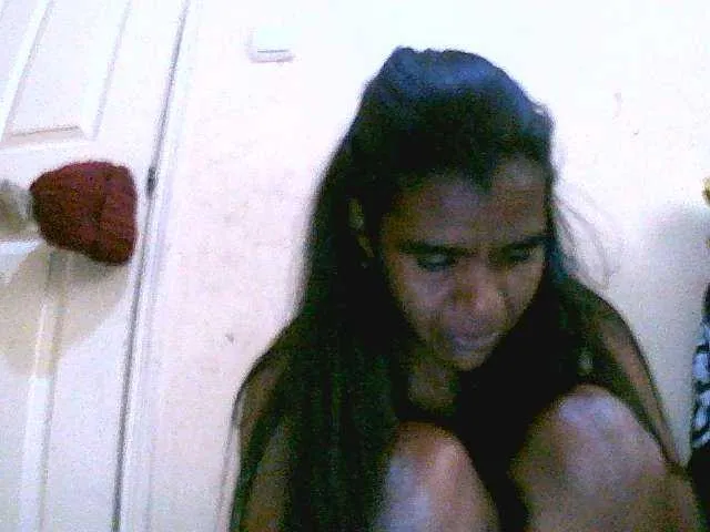 Live sex webcam photo for Royblackhot #291601631