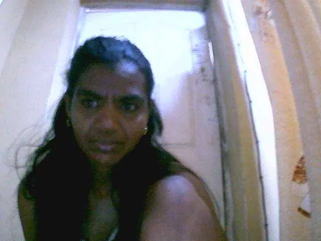 Live sex webcam photo for Royblackhot #291620879
