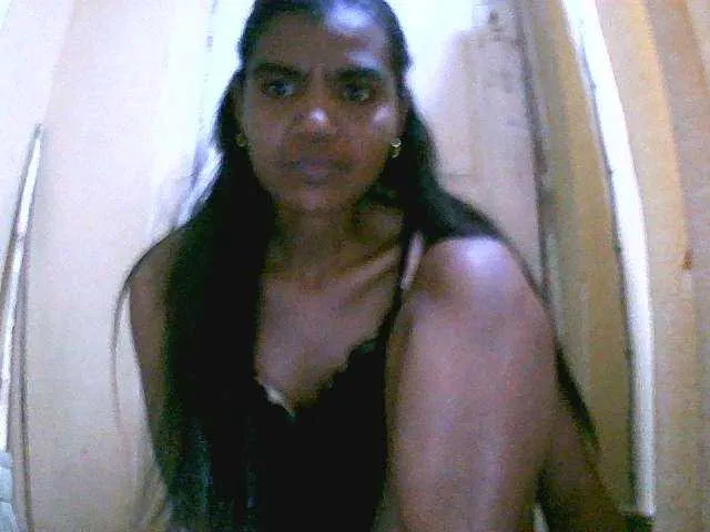 Live sex webcam photo for Royblackhot #291622292