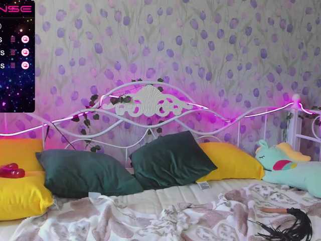 Live sex webcam photo for RozaMoor #276018811