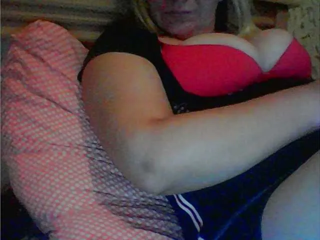 Live sex webcam photo for Rozarr #289316356