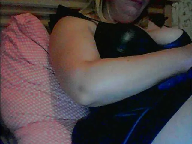 Live sex webcam photo for Rozarr #289322101