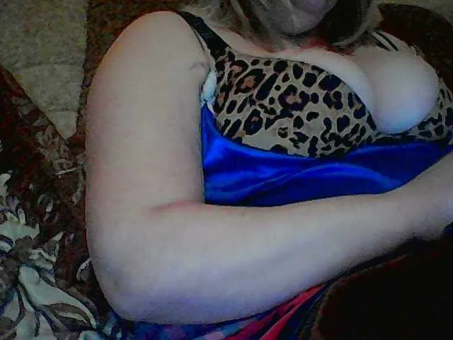 Live sex webcam photo for Rozarr #290285712