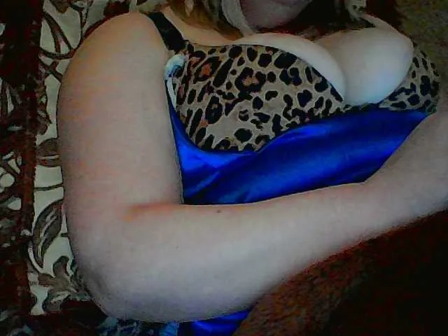 Live sex webcam photo for Rozarr #290288181