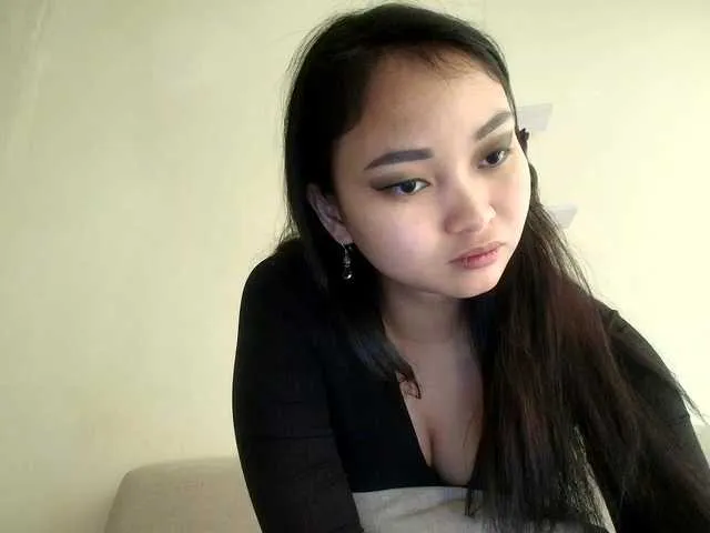 Live sex webcam photo for RozyBlack #292174693