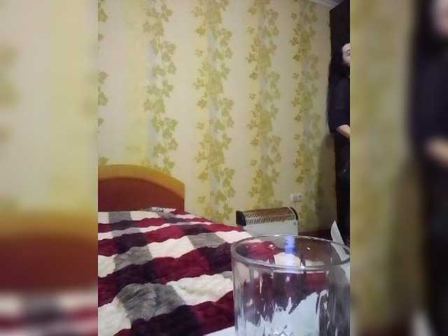 Live sex webcam photo for Rozza30-1 #277402773