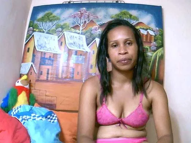 Live sex webcam photo for Rsylvia1 #292664657