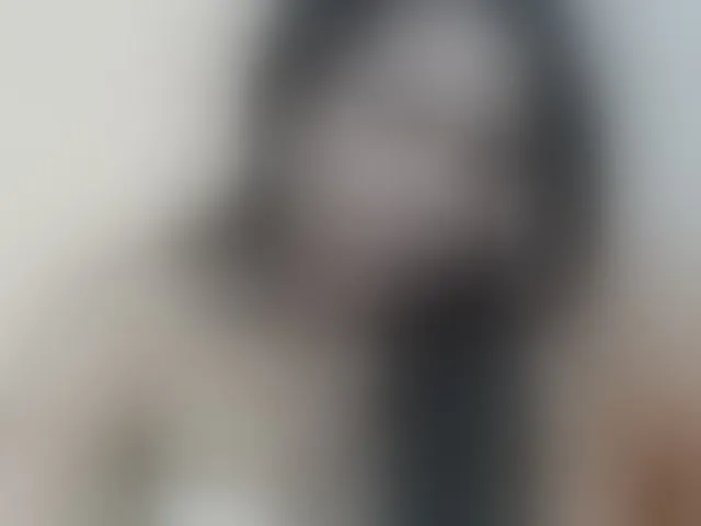 Live sex webcam photo for Rsylvie #292382687