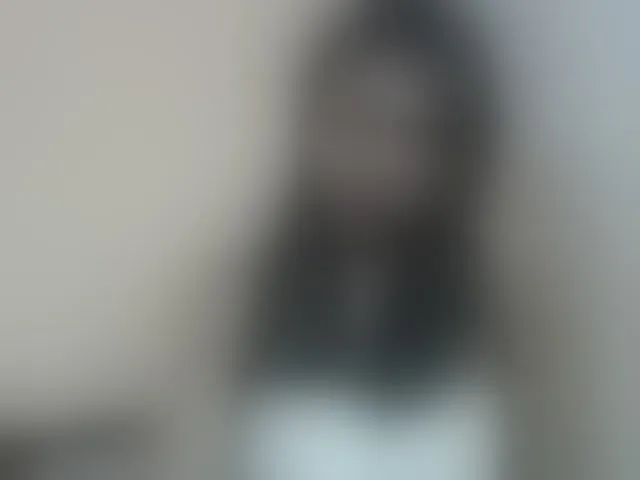 Live sex webcam photo for Rsylvie #292383726