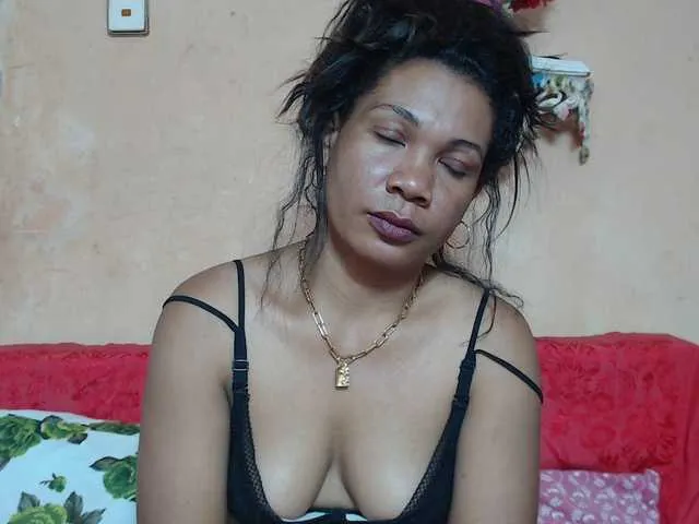 Live sex webcam photo for Rsylvie #292795270