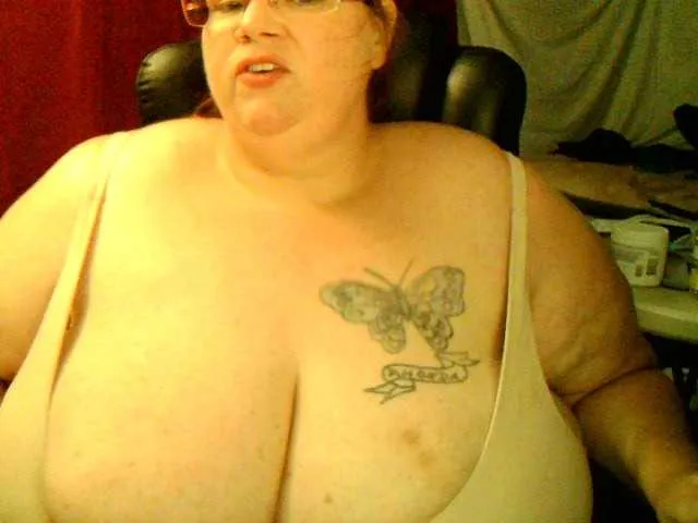 Live sex webcam photo for RuadhRose #276078483