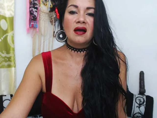 Live sex webcam photo for RubiAdams #272475014