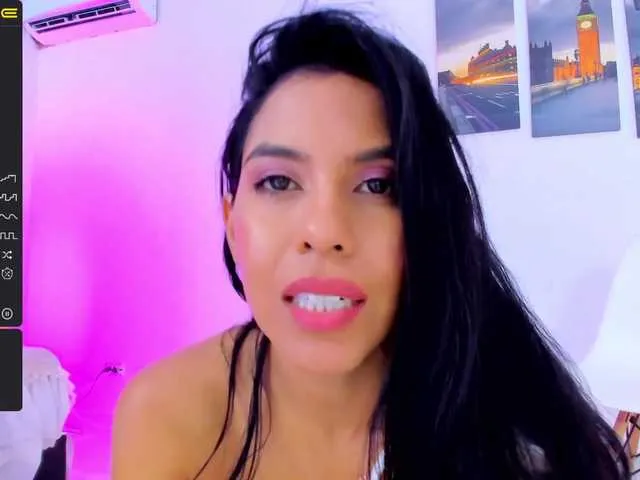 Live sex webcam photo for RubyLiu #275491670