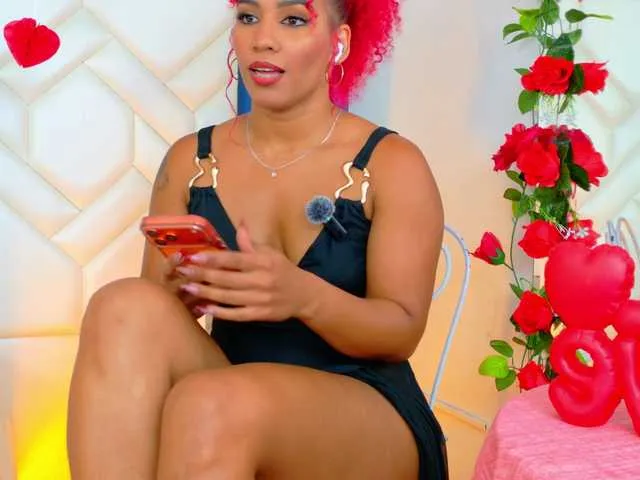 Live sex webcam photo for RubyRogers #292955260