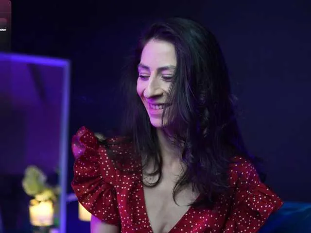 Live sex webcam photo for RubyRya #292117562