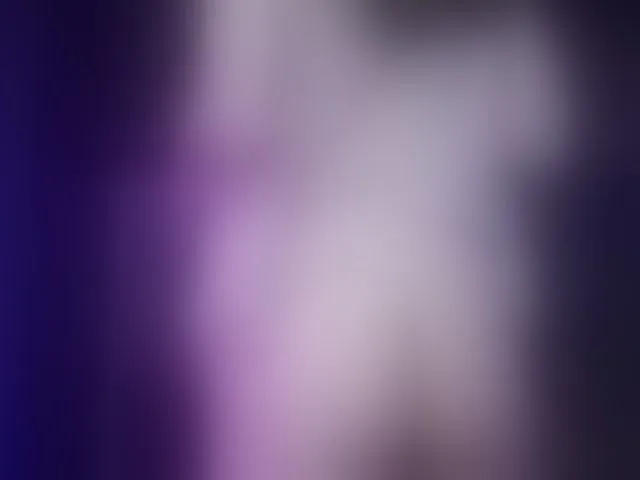 Live sex webcam photo for RubyRya #292998959
