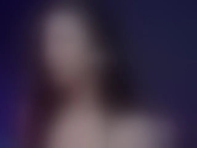 Live sex webcam photo for RubyRya #294048452