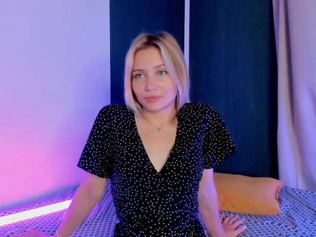 Live sex webcam photo for RuddiLesli #274092414