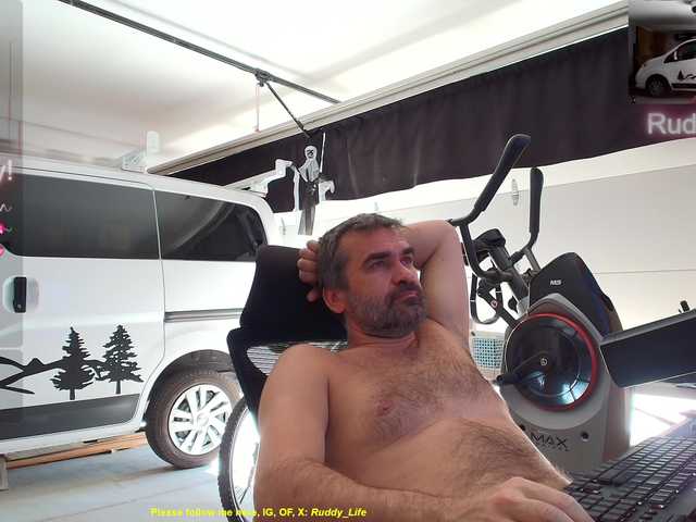 Live sex webcam photo for Ruddy-Life #277733198